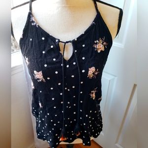 LUQ Rachell Tie Detail Halter Top, size large but fits like medium